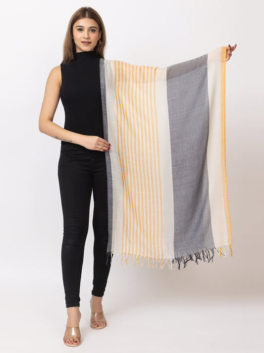 Woman's linen cotton shawl
