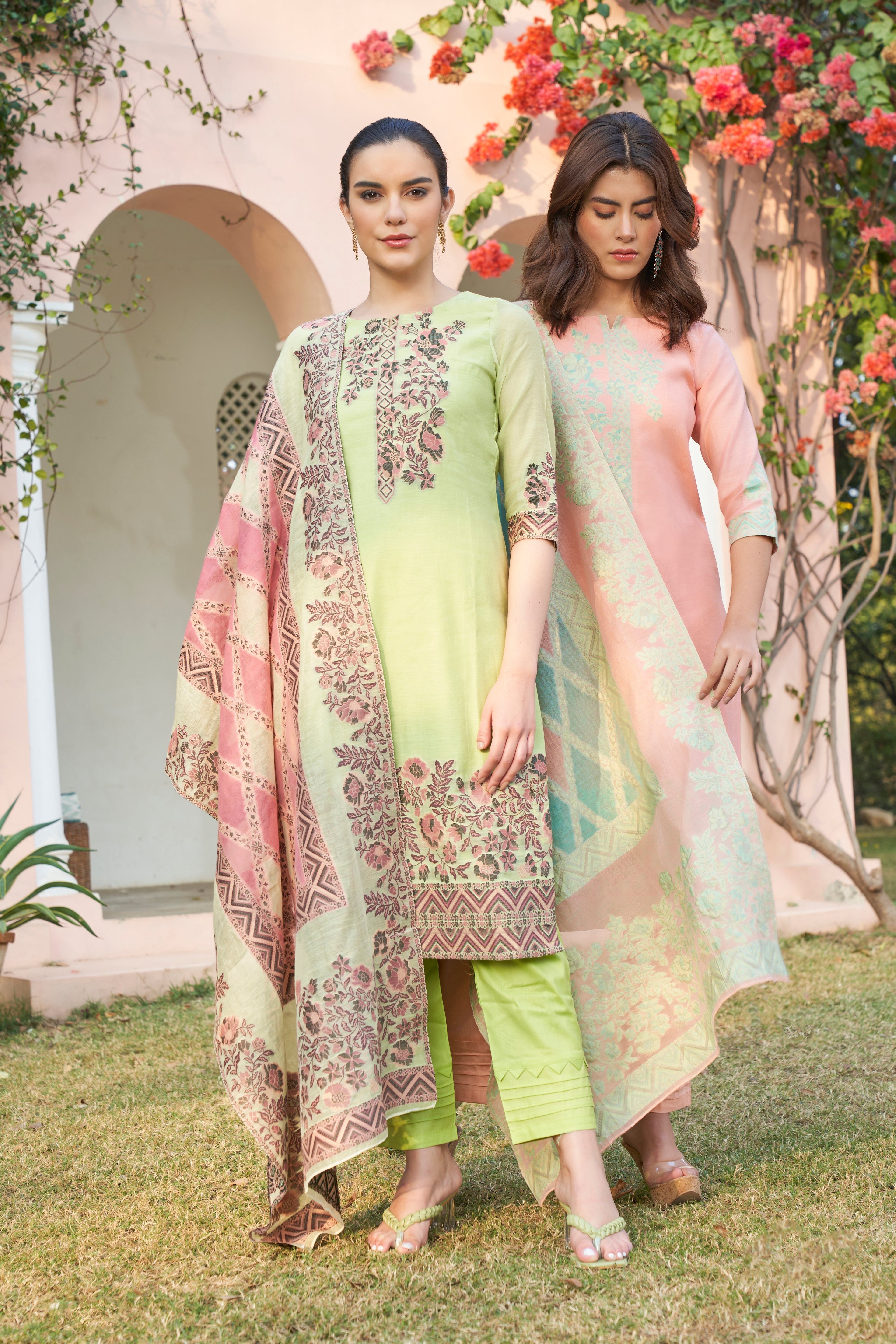 بدلة TOOSH MODA النسائية من قماش الجاكار غير المخيط مع وشاح Chanderi Dupatta
