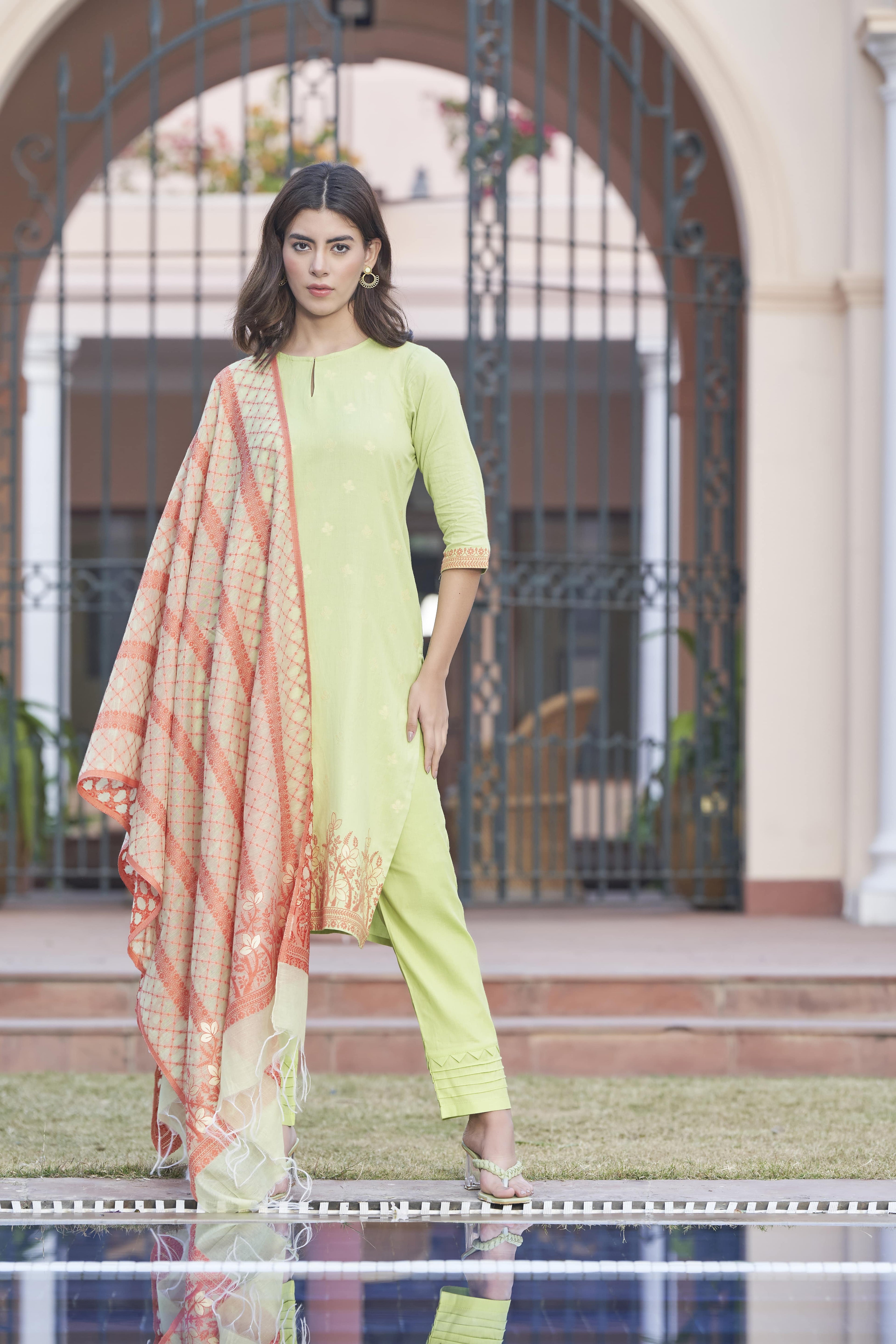 بدلة TOOSH MODA النسائية من قماش الجاكار غير المخيط مع وشاح Chanderi Dupatta