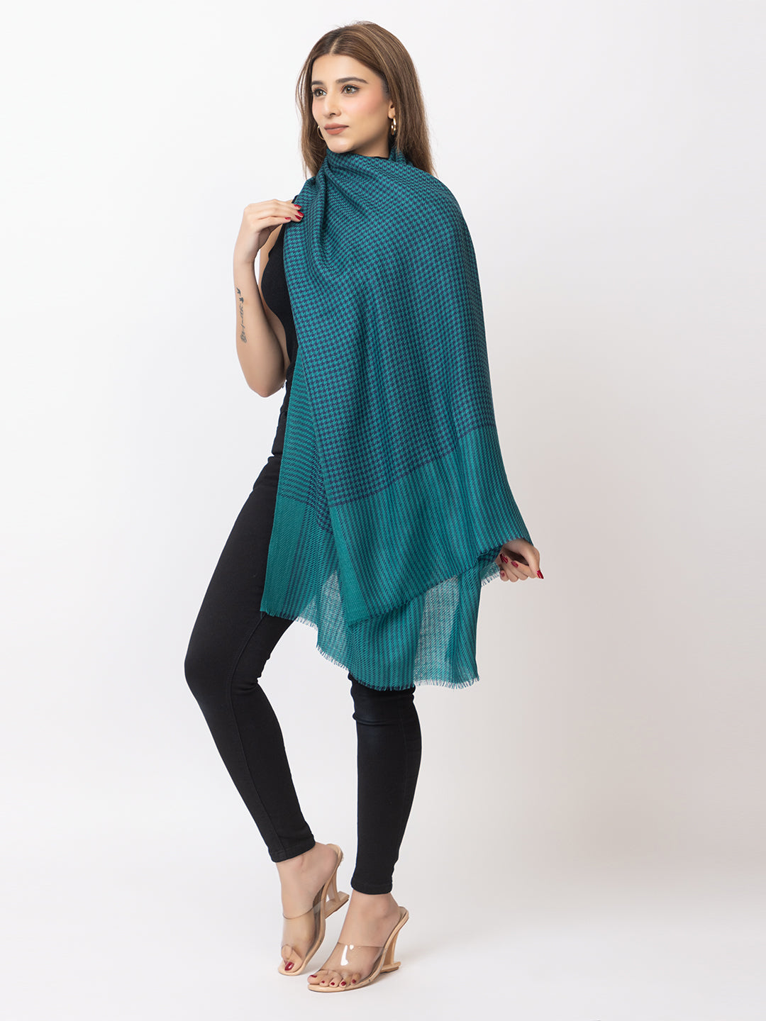 Woman's 100% wool shawl