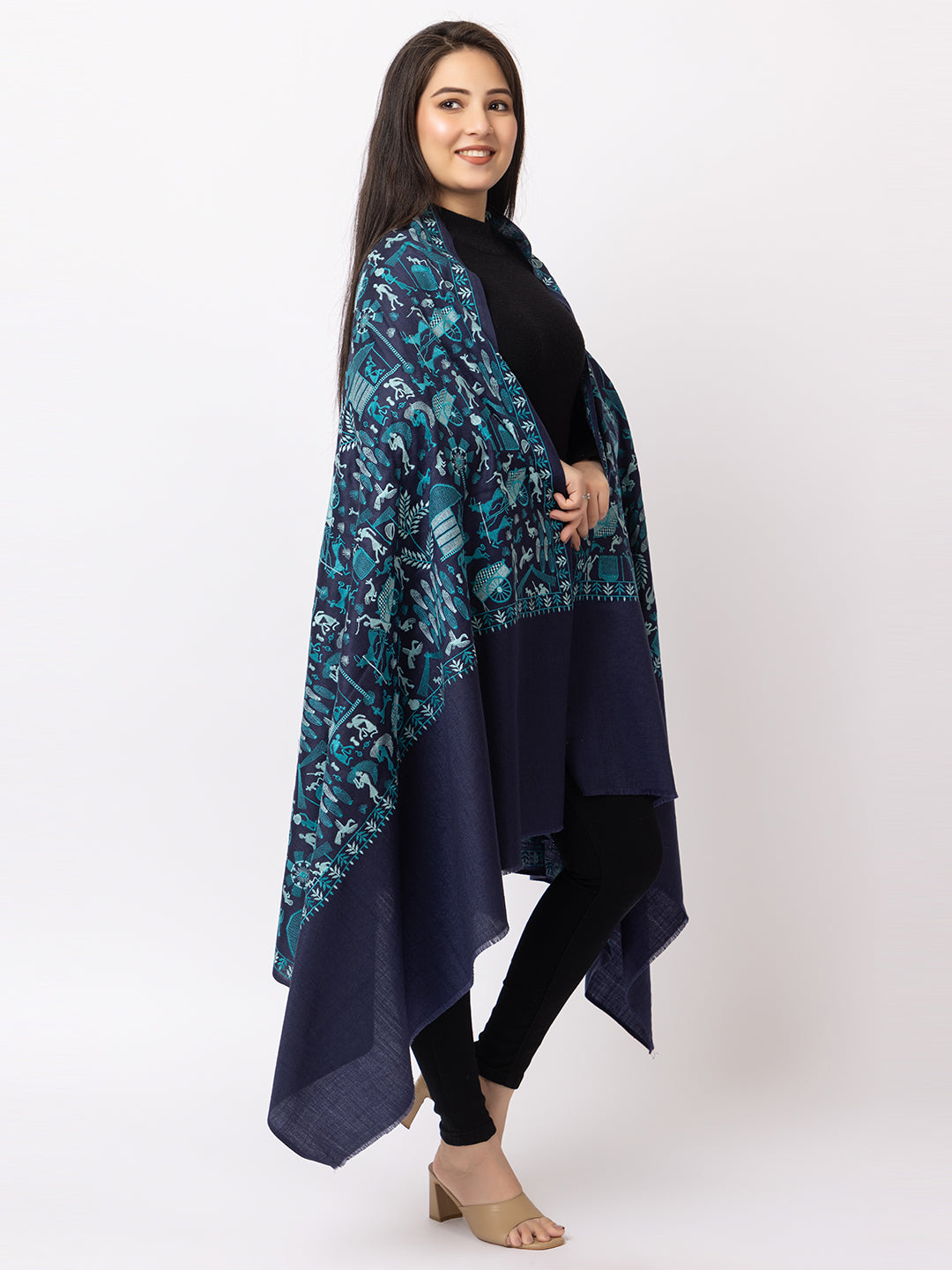 Fine wool Stylish Embroidery shawl