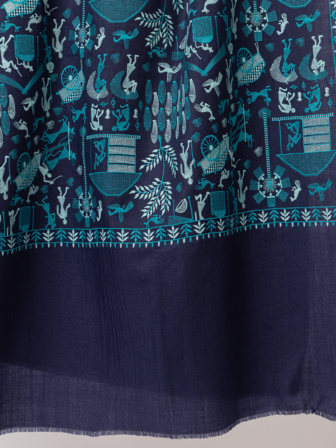 Fine wool Stylish Embroidery shawl