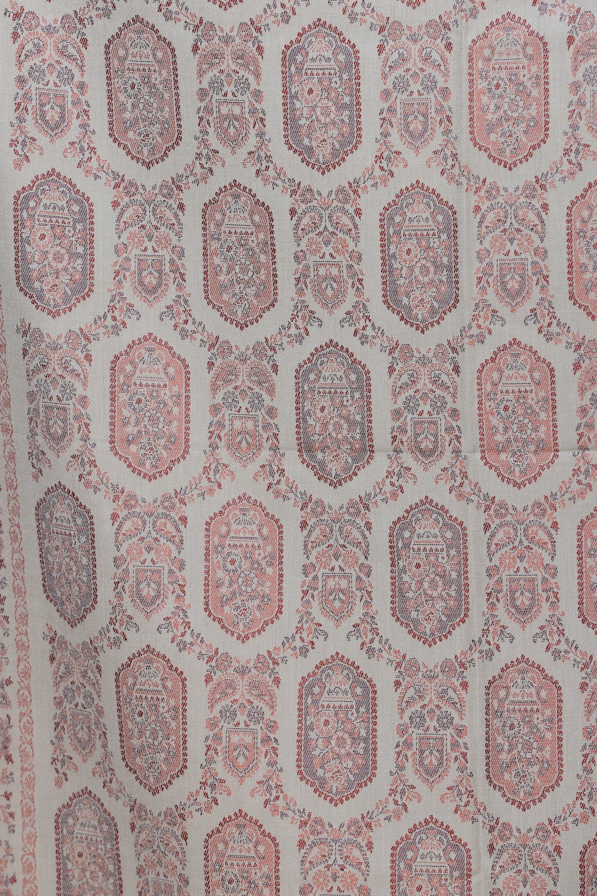 Woman's Jacquard shawls - Image 6