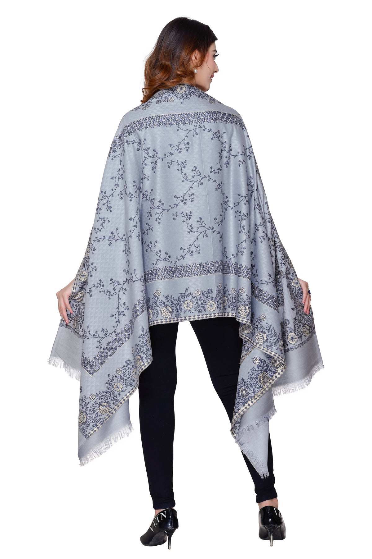 Women's Jacquard shawls - Image 4