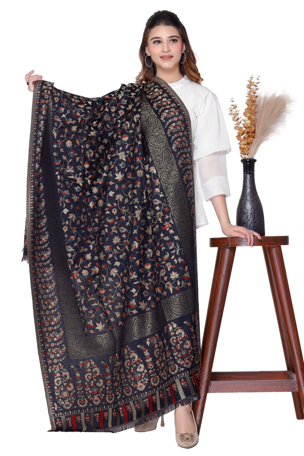 Women's Jacquard shawls - Image 3