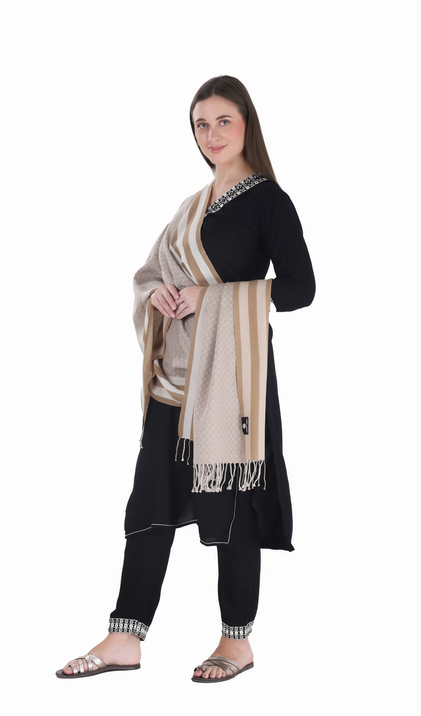 شالات نسائية شتوية تقليدية جميلة مزخرفة من توش مودا (بيج 60*180)