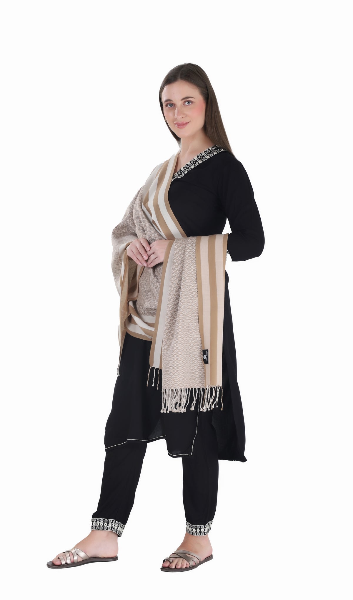 شالات نسائية شتوية تقليدية جميلة مزخرفة من توش مودا (بيج 60*180) - Image 4