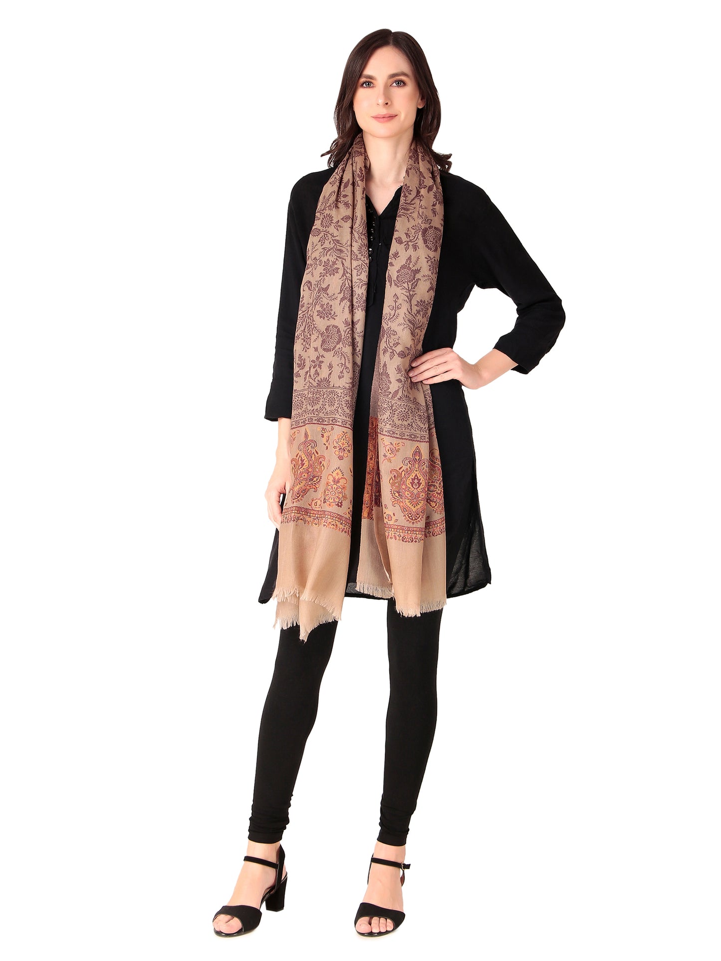 شالات Toush Moda النسائية الجميلة والمطرزة لملابس الشتاء العرقية من قماش الجاكار (بيج 70*200)