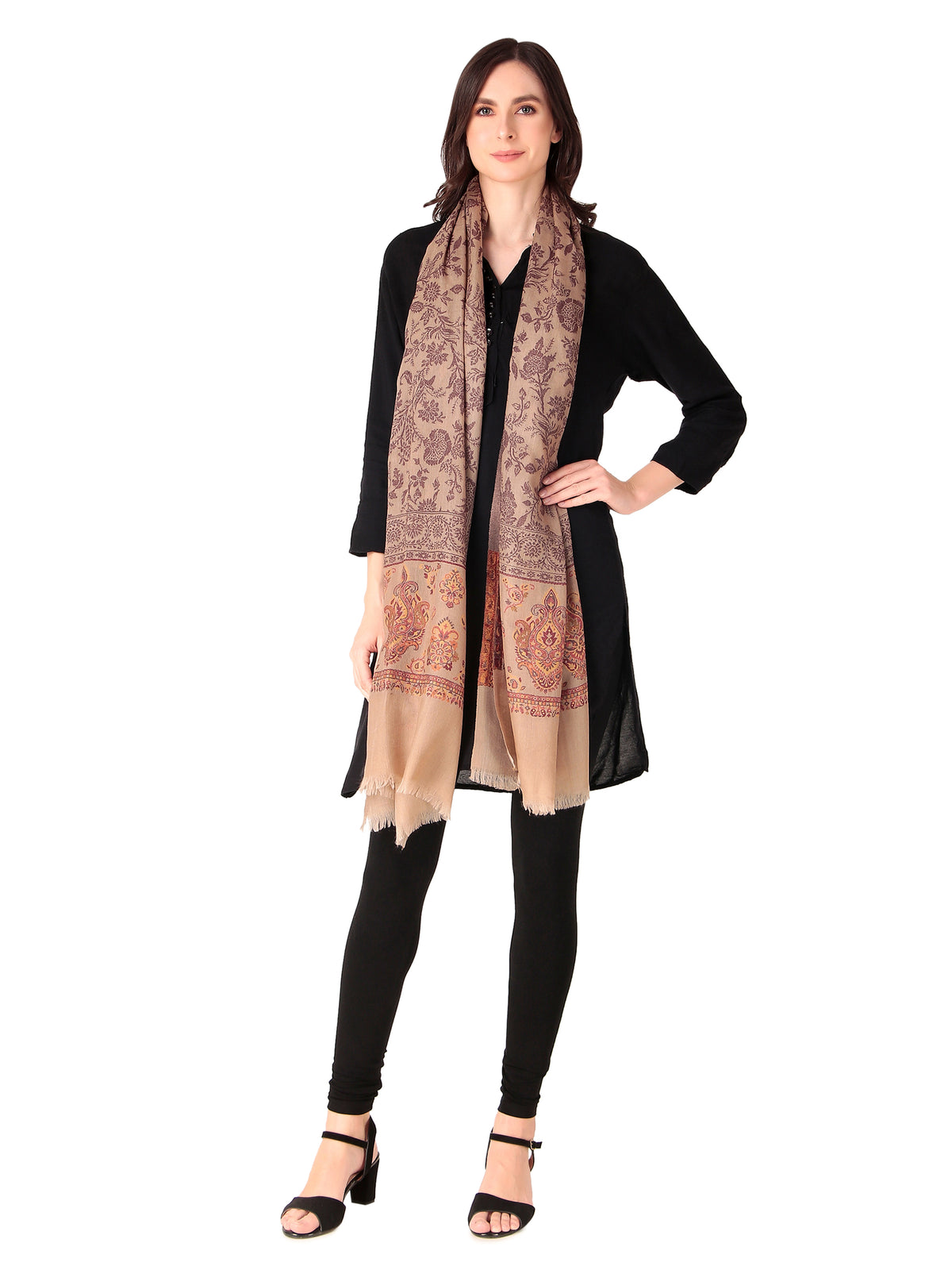 شالات Toush Moda النسائية الجميلة والمطرزة لملابس الشتاء العرقية من قماش الجاكار (بيج 70*200) - Image 4