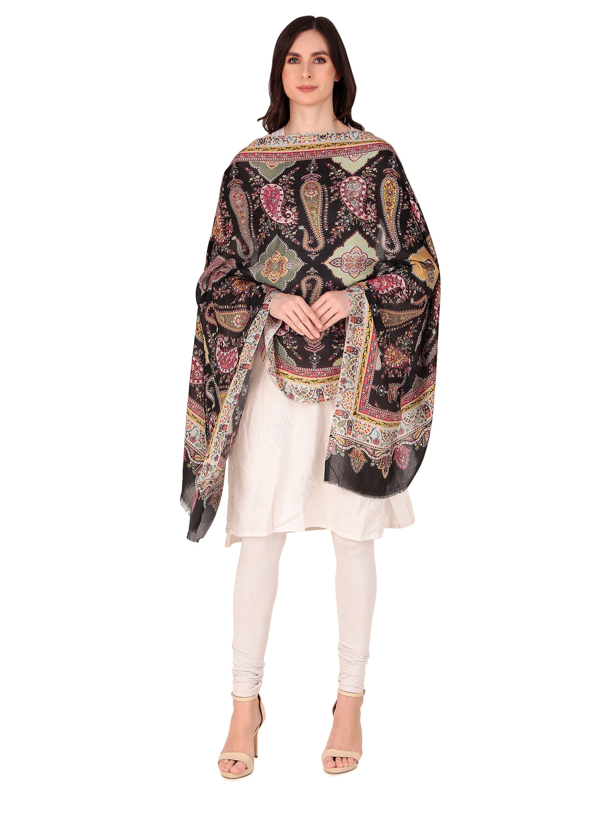 شالات نسائية من Toosh Moda ملابس شتوية عرقية جميلة ومزخرفة بطباعة رقمية (أسود 70*200) - Image 2