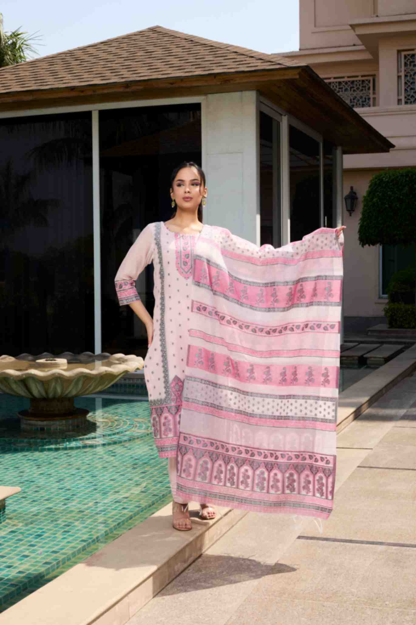 Unstitch Jacquard Suits With Chanderi Dupatta