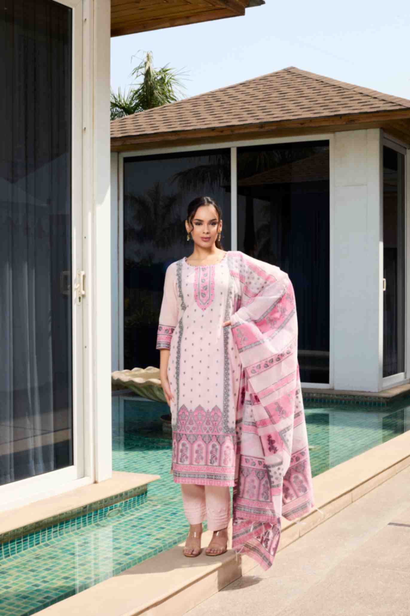 Unstitch Jacquard Suits With Chanderi Dupatta