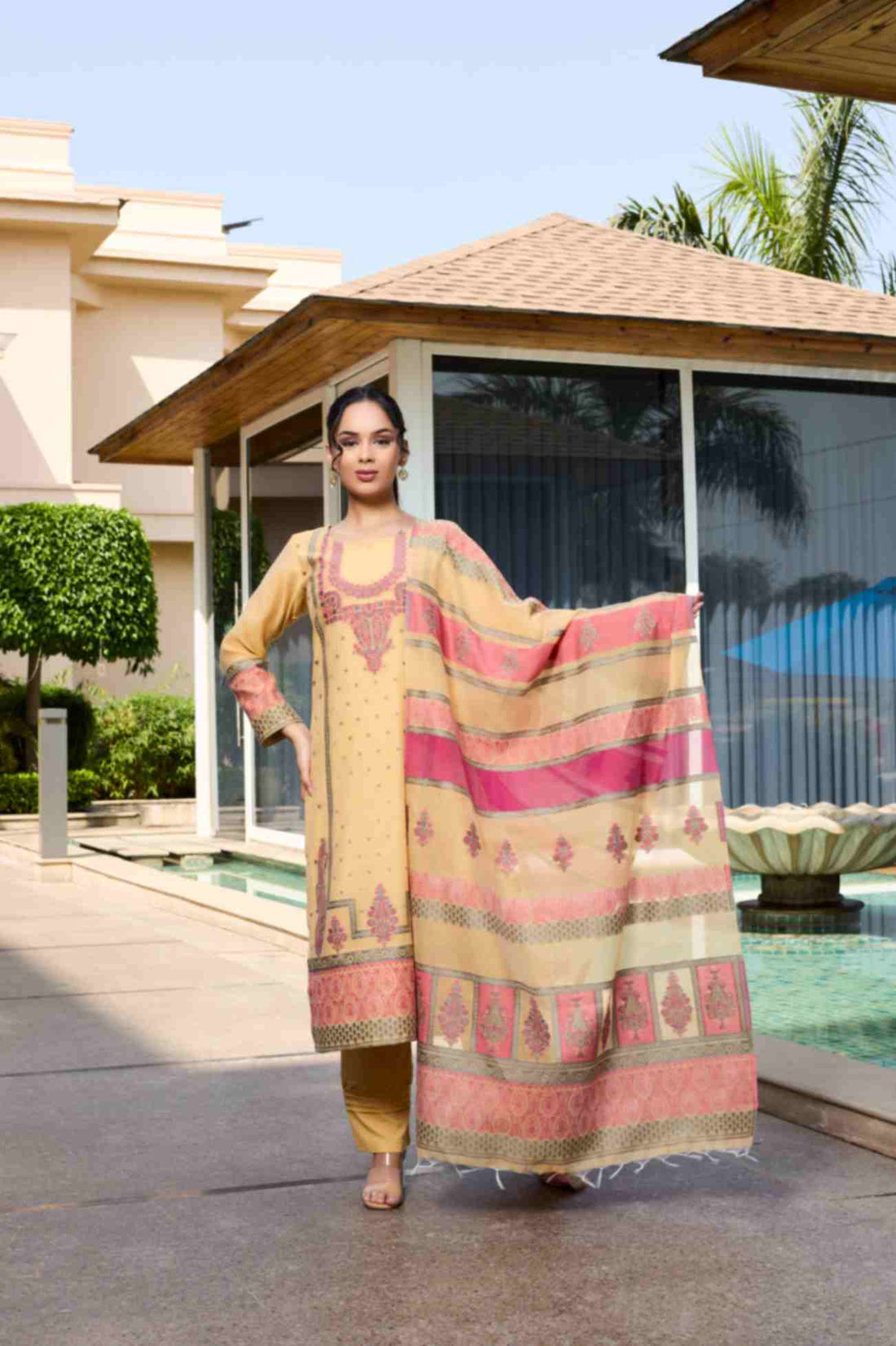 Unstitch Jacquard Suits With Chanderi Dupatta