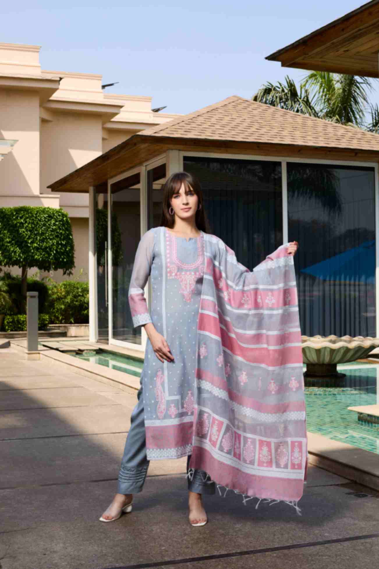 Unstitch Jacquard Suits With Chanderi Dupatta