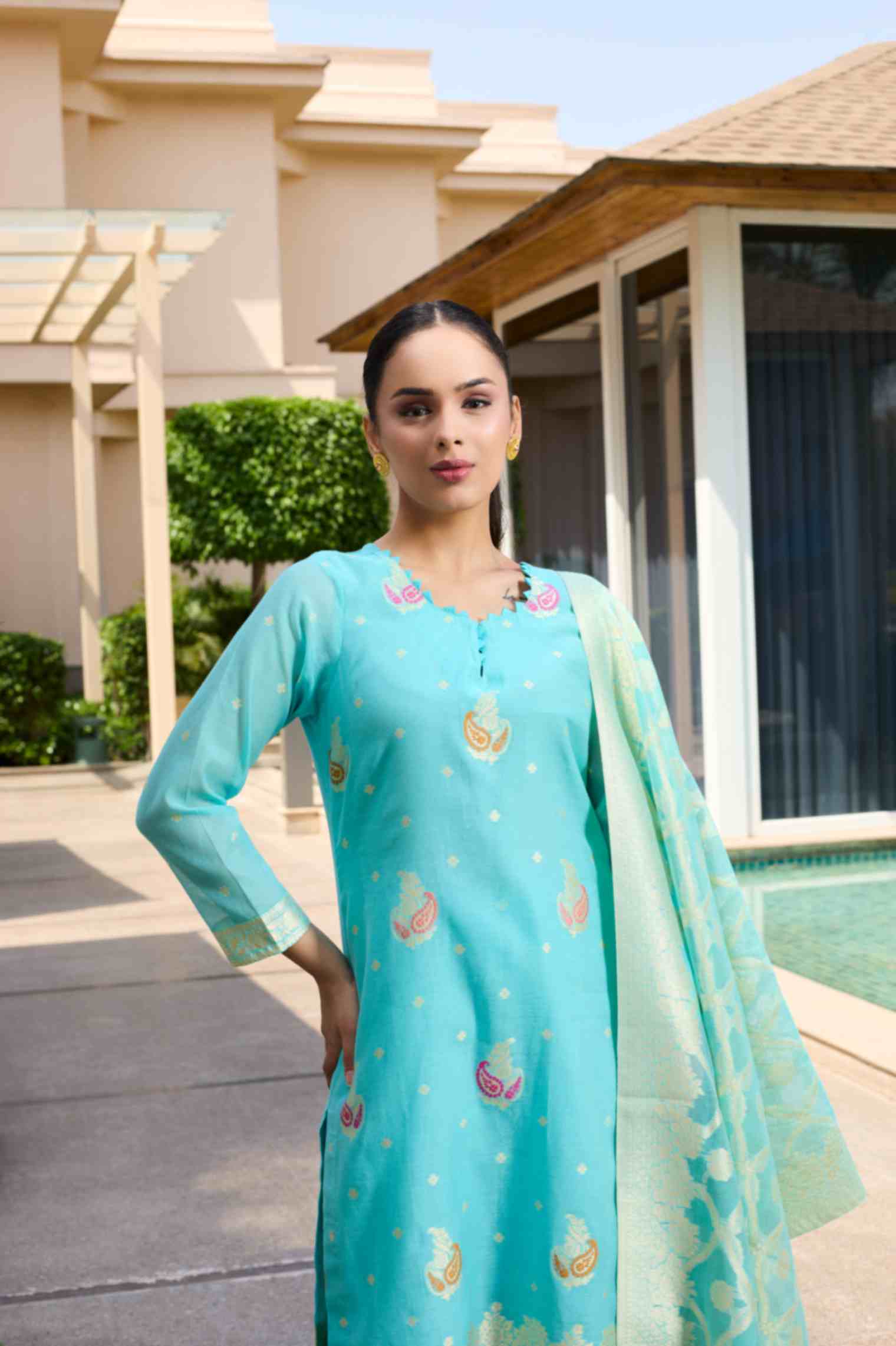 Unstitch Jacquard Suits With Chanderi Dupatta