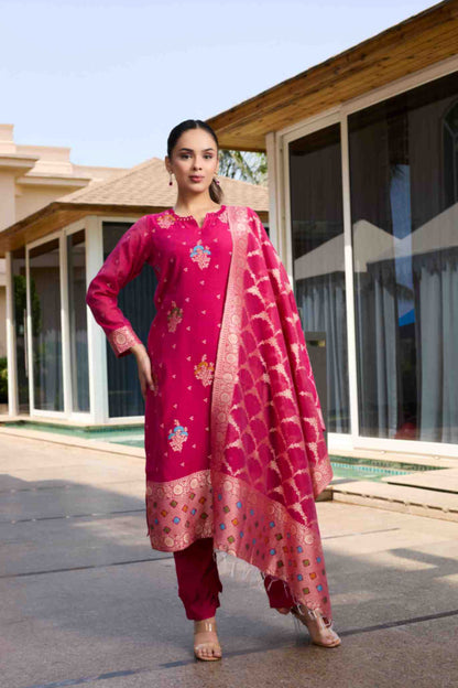 Unstitch Jacquard Suits With Chanderi Dupatta