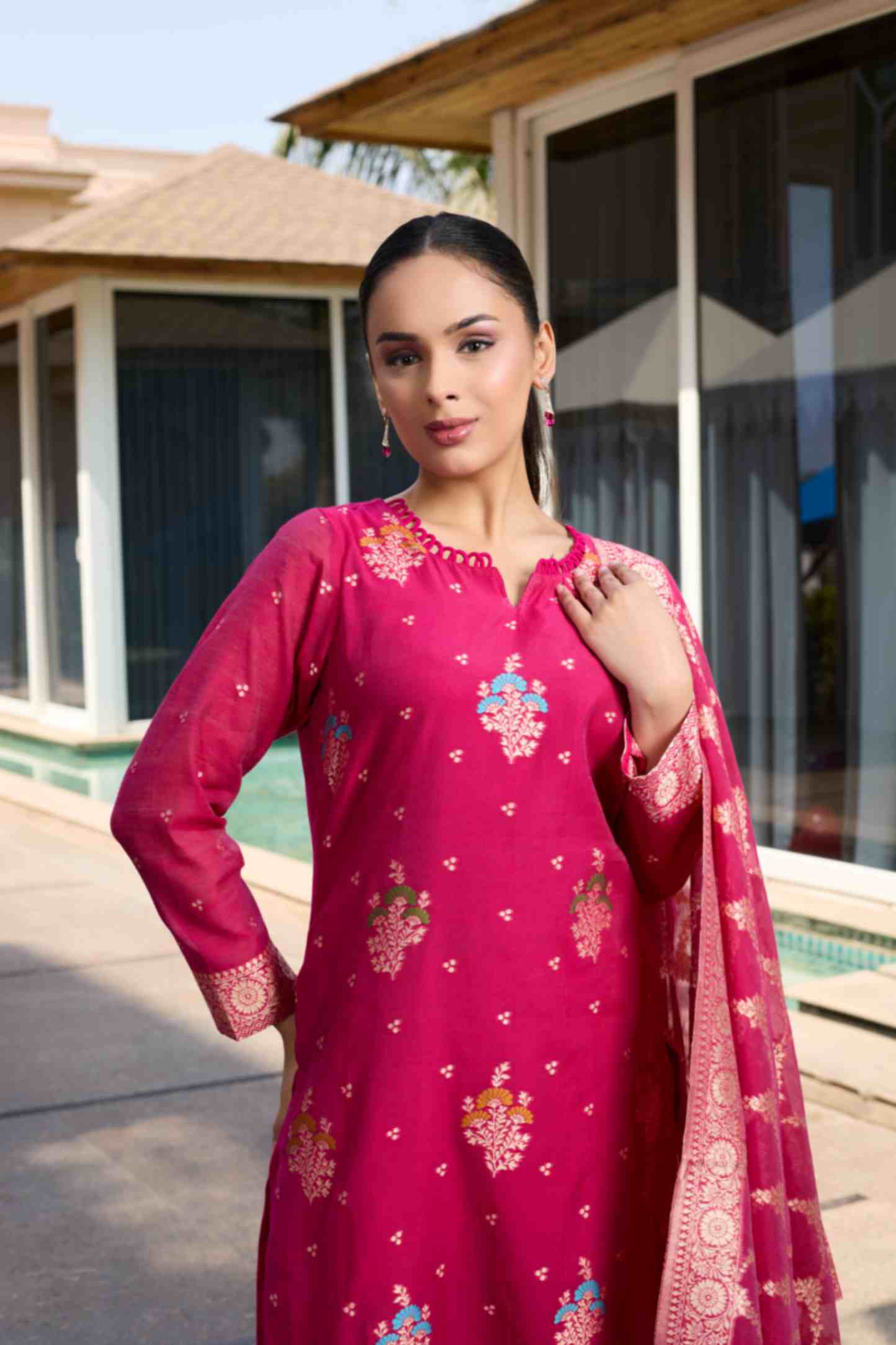 Unstitch Jacquard Suits With Chanderi Dupatta