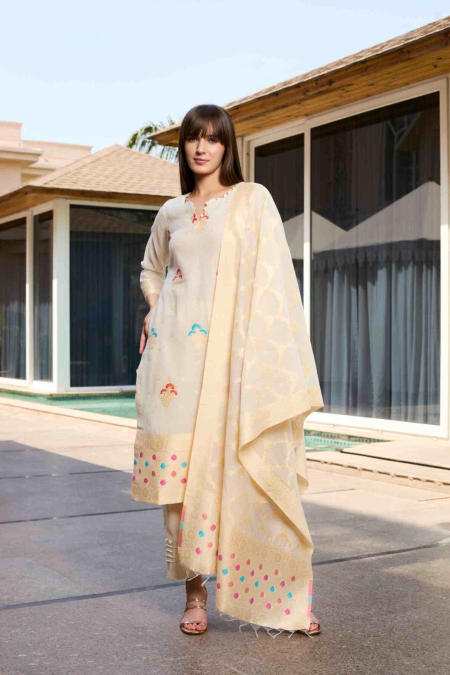 Unstitch Jacquard Suits With Chanderi Dupatta